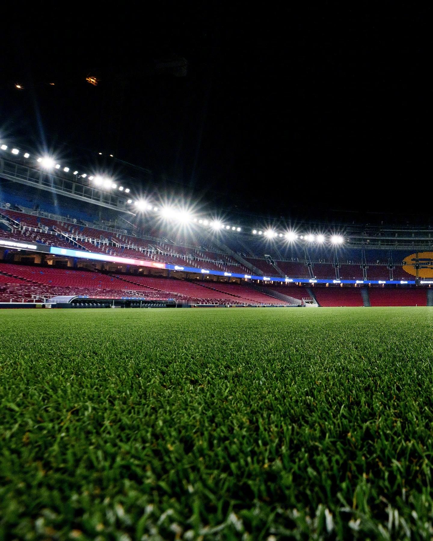 世界上有很多种快乐回家，是最特别的一种看到关于Spotify诺坎普的一切永远满怀