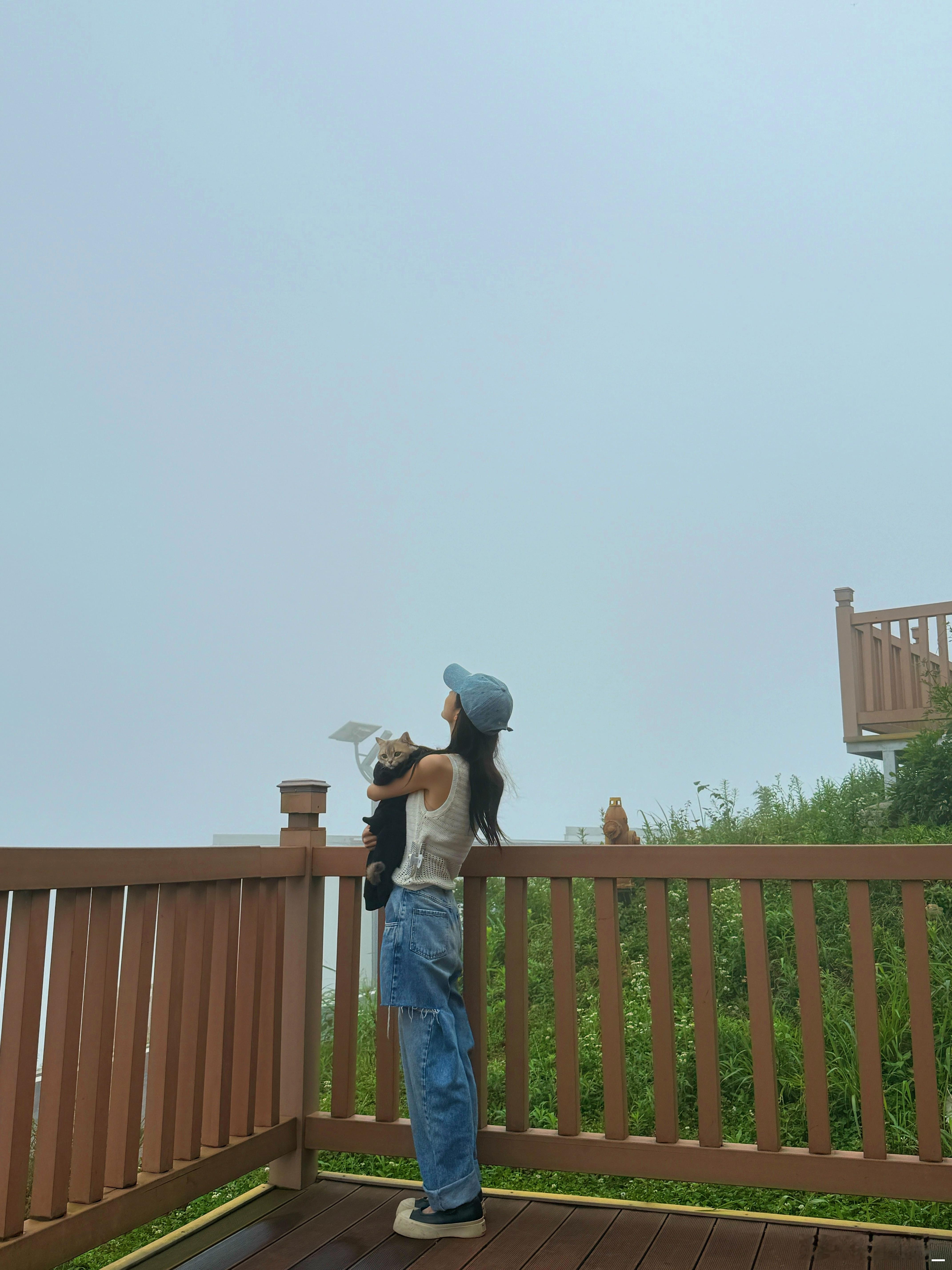 带着小猫去流浪我们住在云雾里还遇见了彩虹🌈🌈  好幸运我的日常plog ​​