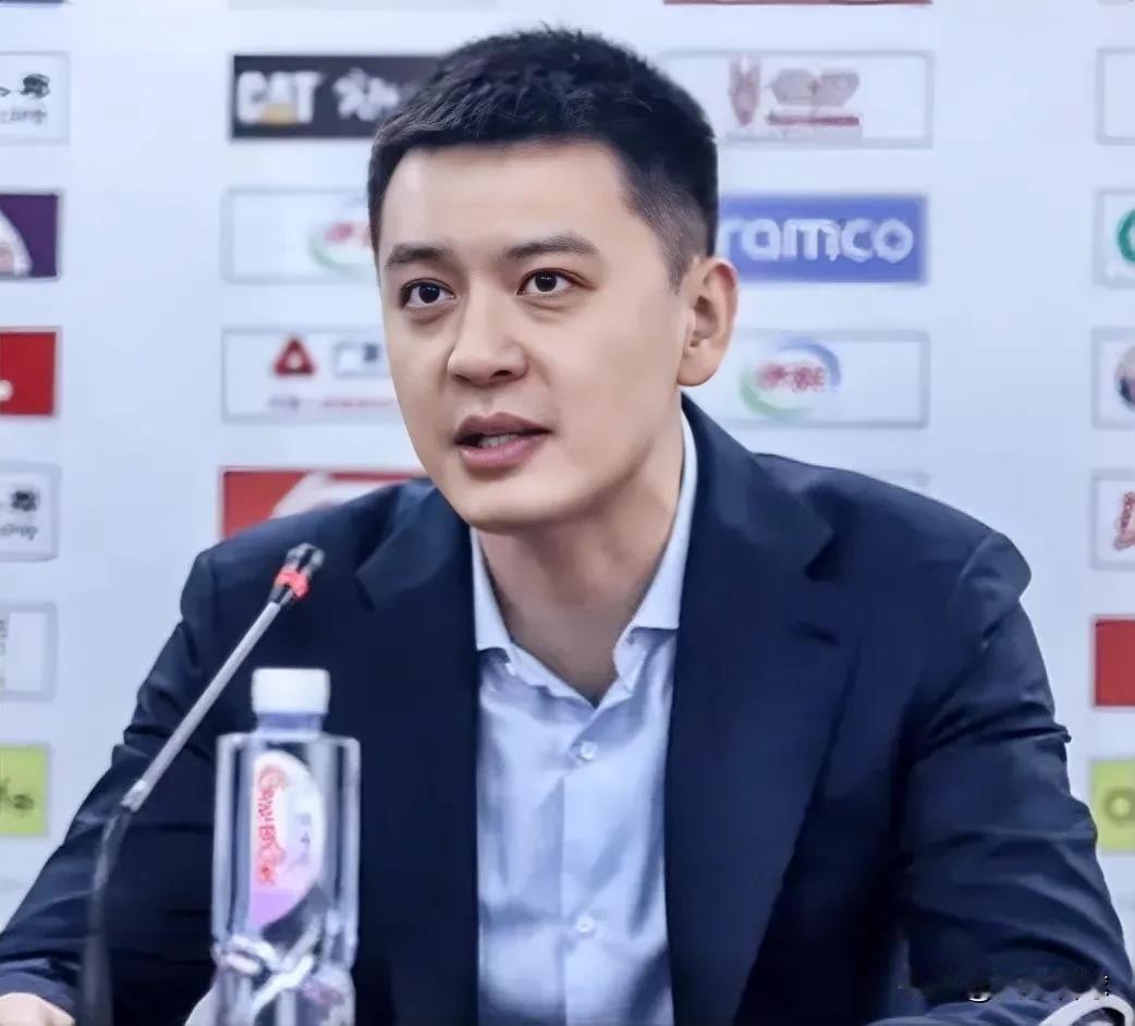 太解气了！辽宁17分大胜广东，杨鸣表扬这4人表现是赢球关键！
1、付豪状态超强，