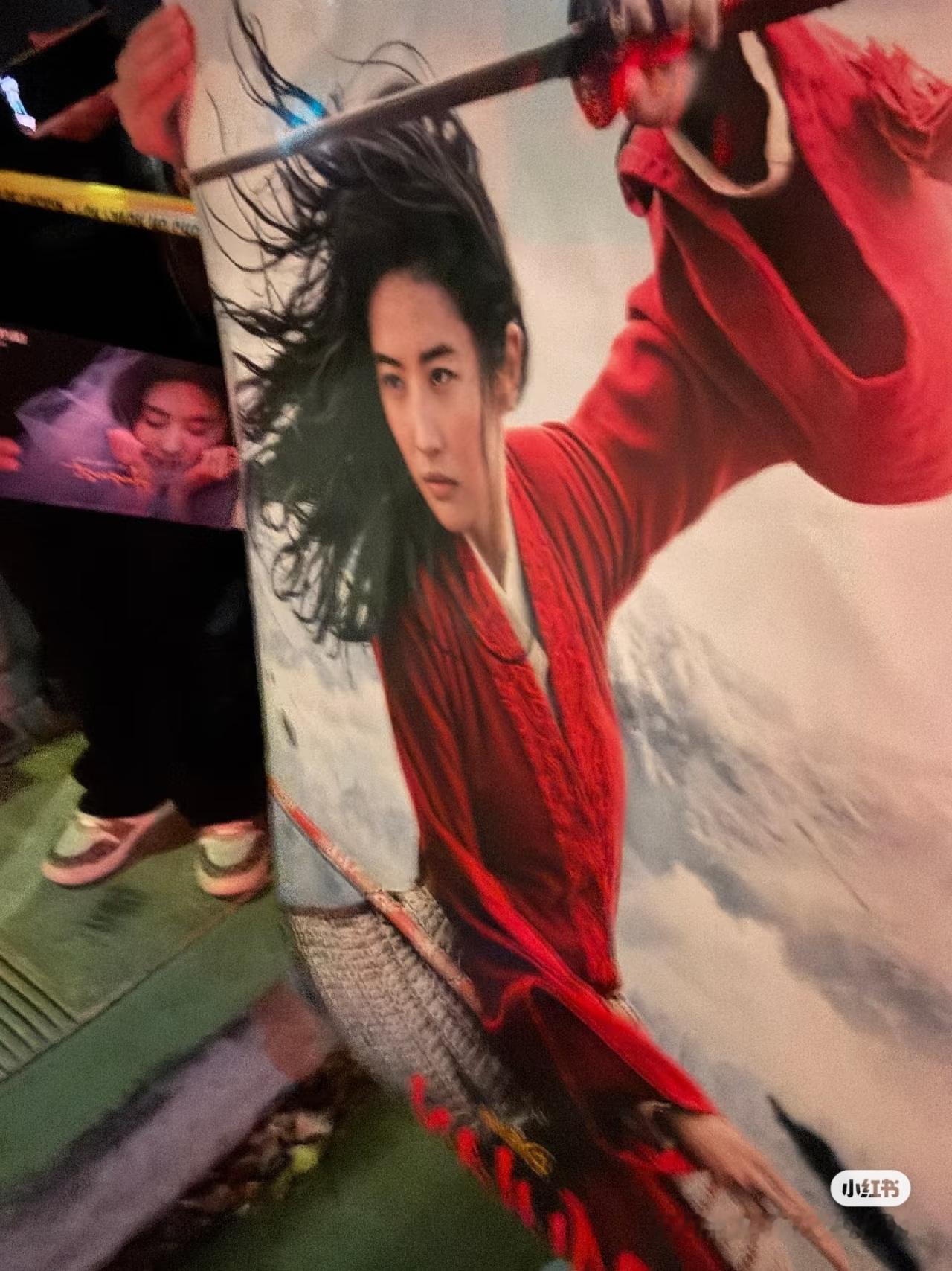 参加vogue world还🉐看刘亦菲，影响力太大了[吃瓜][吃瓜]全场唯一L