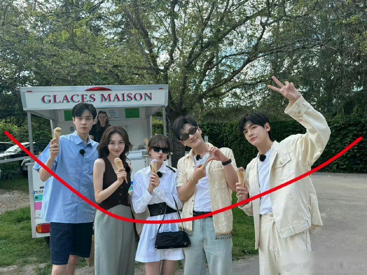 中餐厅糊的原因是节目本身就糊，还是嘉宾不行 ​​​