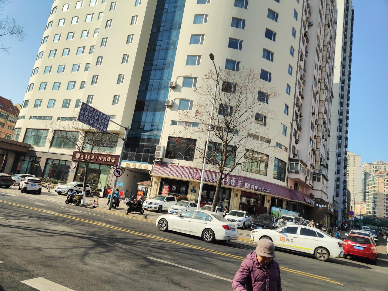 原始于1932年的青岛中山路青岛饭店大包现在燕儿岛路青岛饭店大厦内，每天中午，人