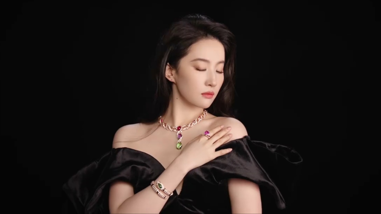 100W外赞了！果然大家都爱看大美女[坏笑]刘亦菲 ​​​