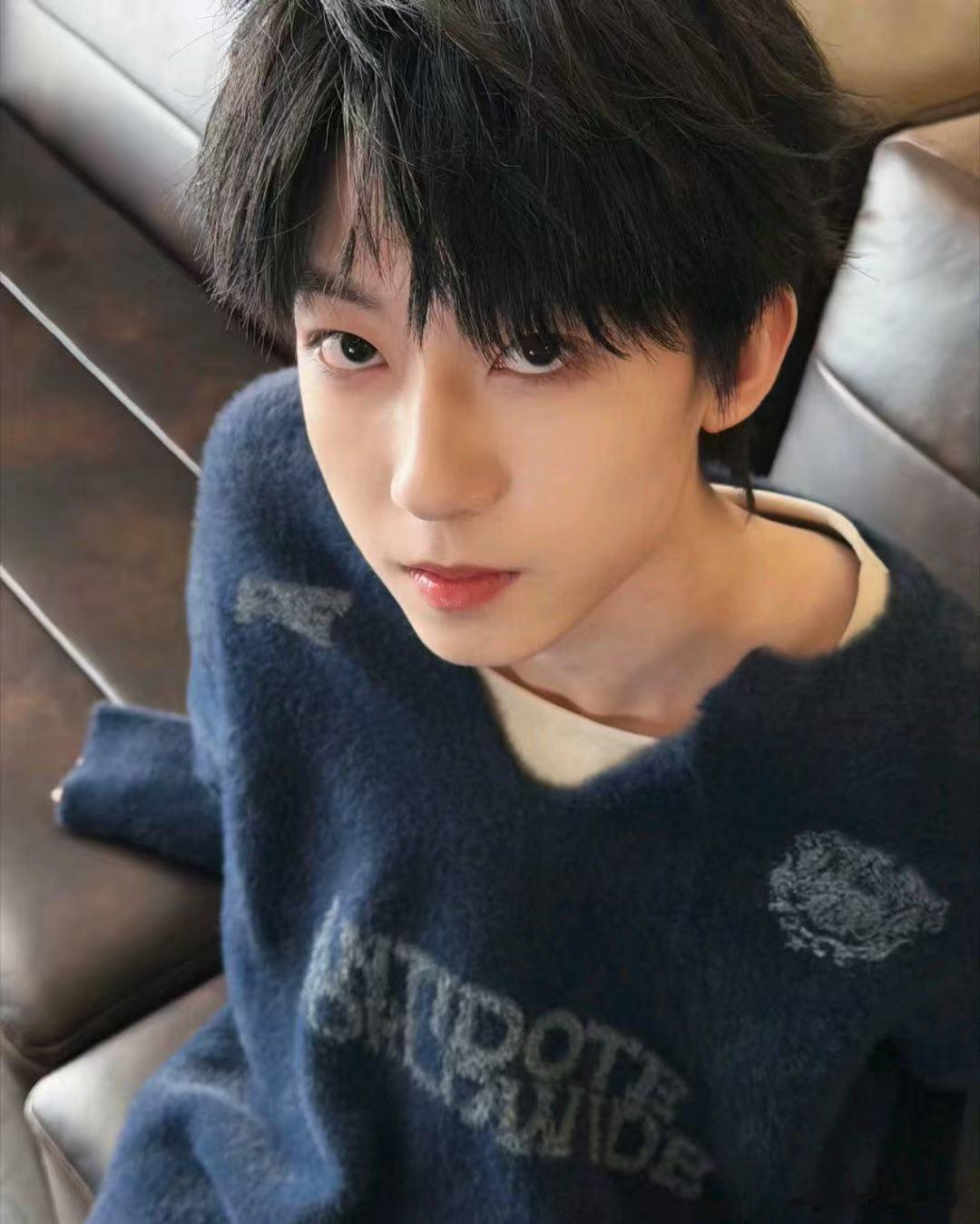 杨博文感冒了杨博文发语音说怕感冒影响公演杨博文怕感冒影响公演
