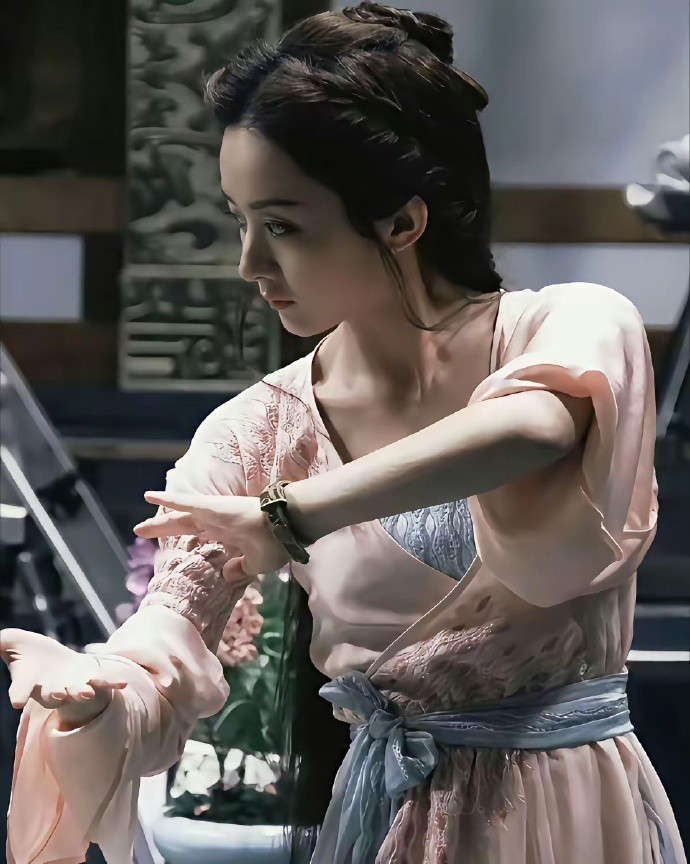 看了冰湖重生才知道，赵丽颖版的楚乔才是最强的 