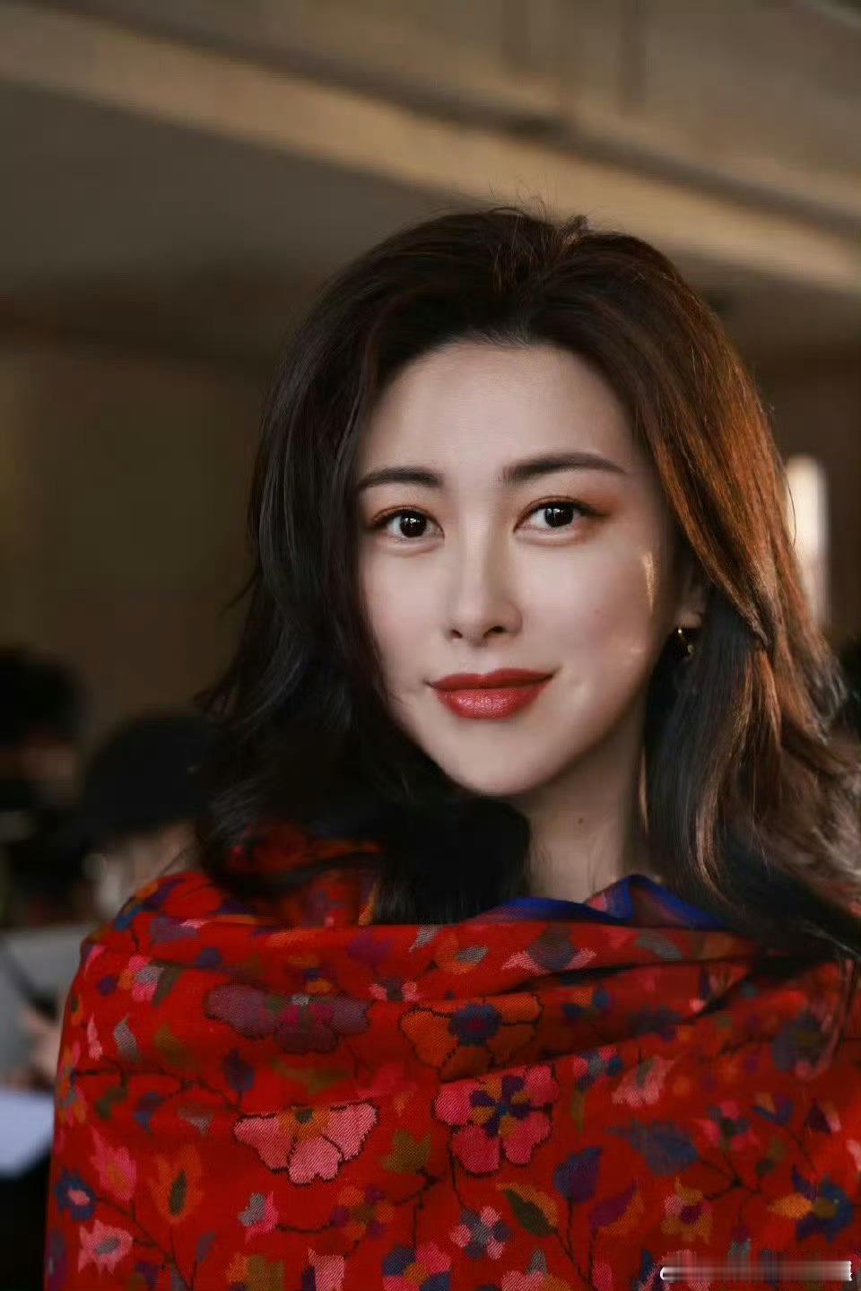 朱珠新剧演离婚逆袭爽文女主朱珠姐姐这气场，演啥啥信，新剧里的逆袭之路看得我热血沸