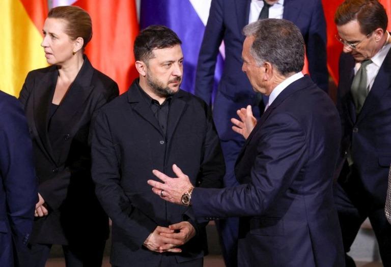 柏林会谈：美乌的博弈
乌克兰总统泽连斯基与美国特使史蒂夫·威特科夫及特朗普的女婿