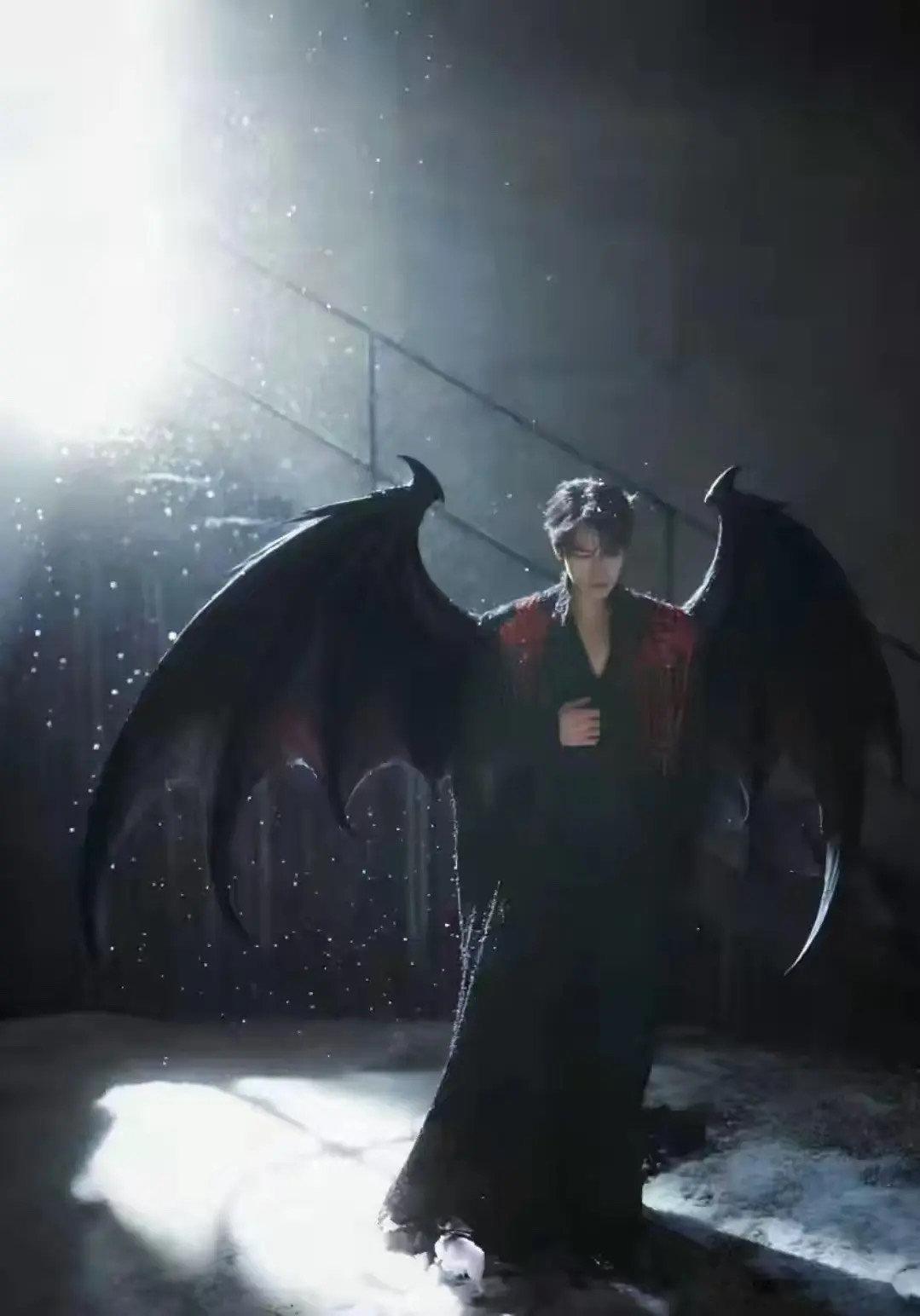 杨洋好适合出cos这脸又回春了