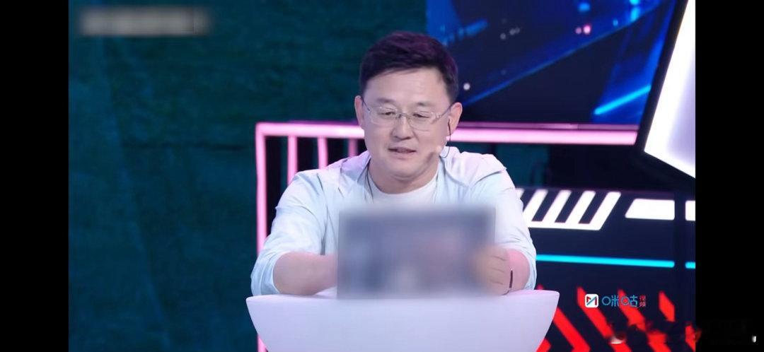 孙继海希望男足再次进入世界杯孙继海用脚底板踢出来的经验告诉年轻人，咬牙坚持下去，