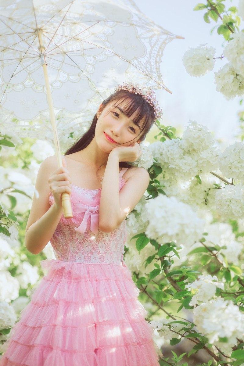 粉嫩少女梦花海中的甜美瞬间分享美少女倩影 花海 花海少女照