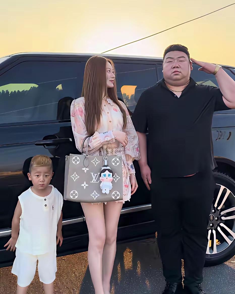 能看得出双方都找到了真爱，盲猜应该能长久
