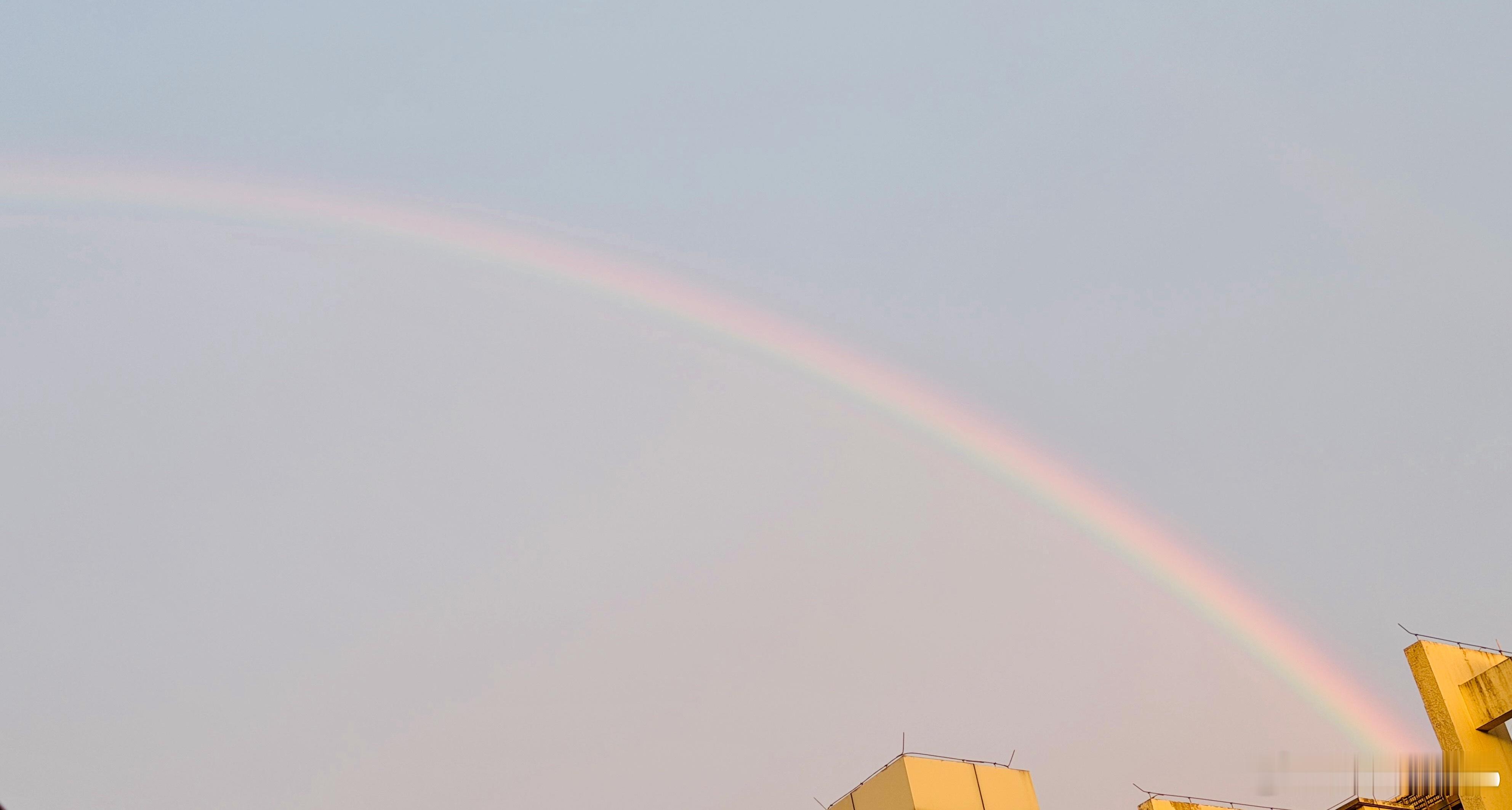 雨后的北京🌈吸吸欧气！祝所有朋友们一切顺利！ 北京·百子湾