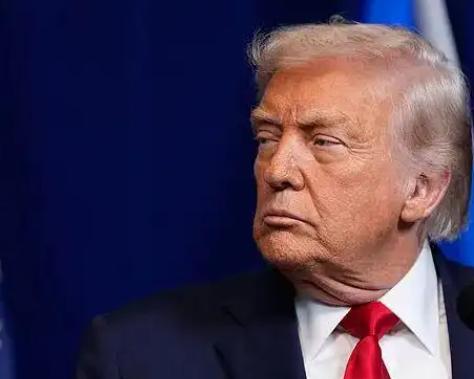 钱再多有什么用？79岁身家525亿的特朗普，给所有中老年人提了醒。
 
特朗普前