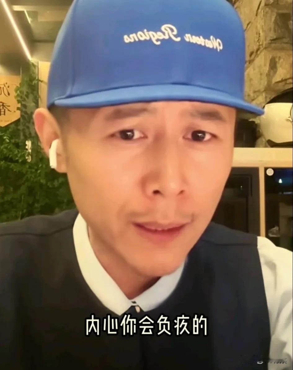 大冰真的是在我们不知道的地方，
偷偷的成长了。
小时候看过他的节目，
觉得他鬼灵