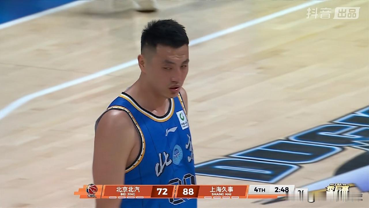 北京北汽老将翟晓川真是燃尽了自己！虽然今天北京北汽在季后赛半决赛G4中以85：9