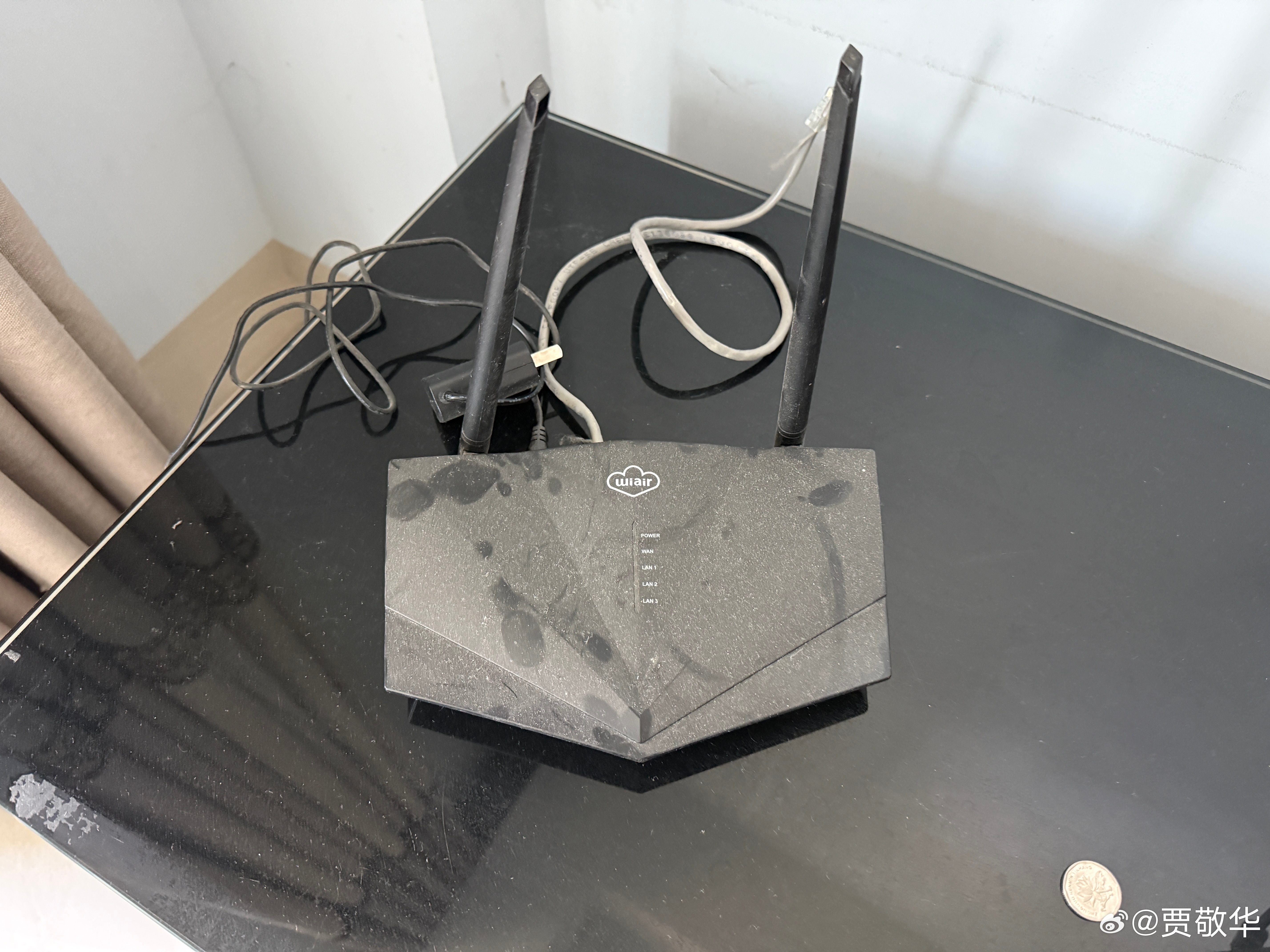 出租房的老款路由器终于淘汰了，只支持2.4G频段，最高只有70Mbps左右，平时