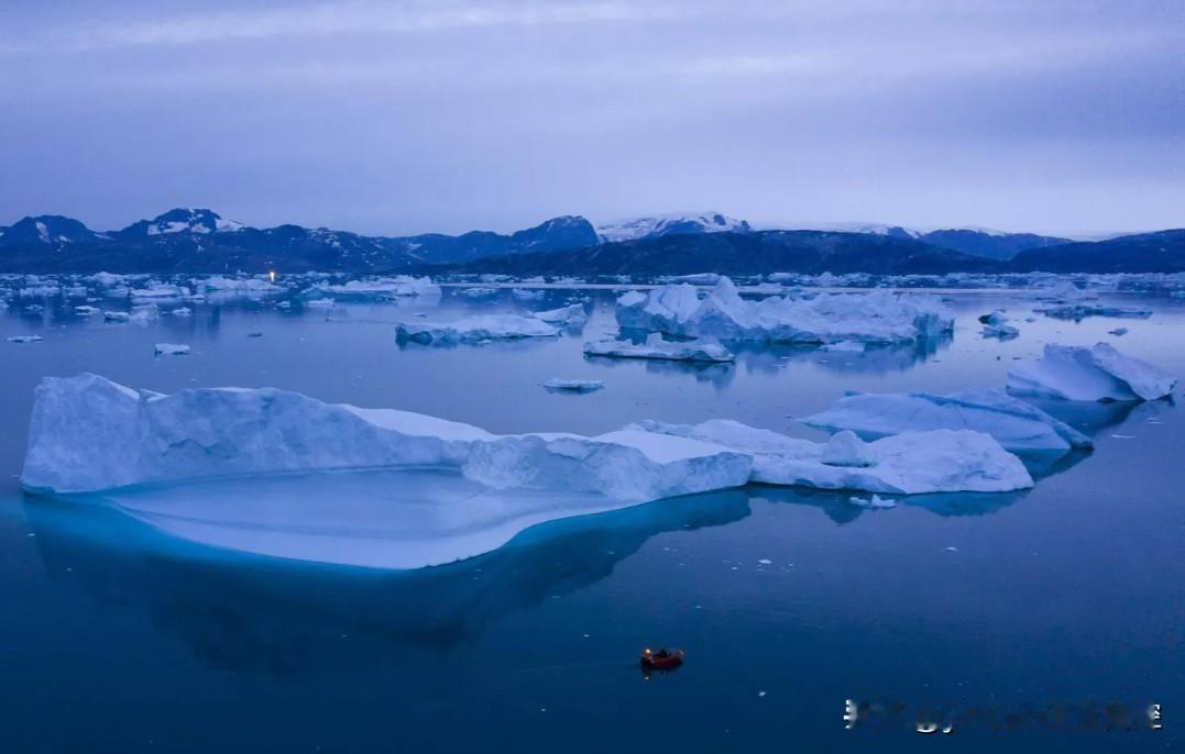 【格陵兰人的狗拉雪橇】
    当地时间1月11日晚，在乘坐“空军一号”从佛州返