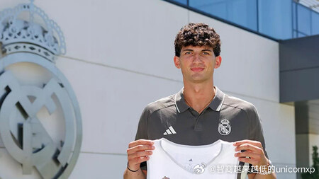 圣诞节夜NCAA的大学教练们纷纷打开手机开始搜索那些曾经被选中但从没打过NBA球