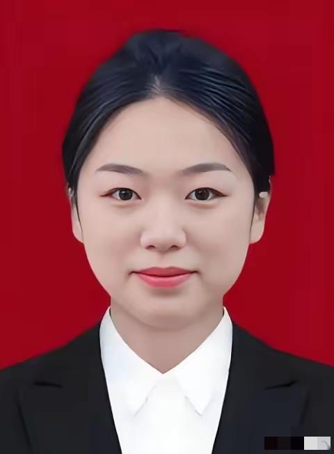 翟元敏，女，出生于2002年11月，山东临沂人，毕业于山东科技职业学院，山东省青