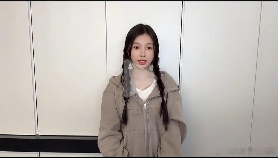 虞书欣最新物料，状态如何？ 