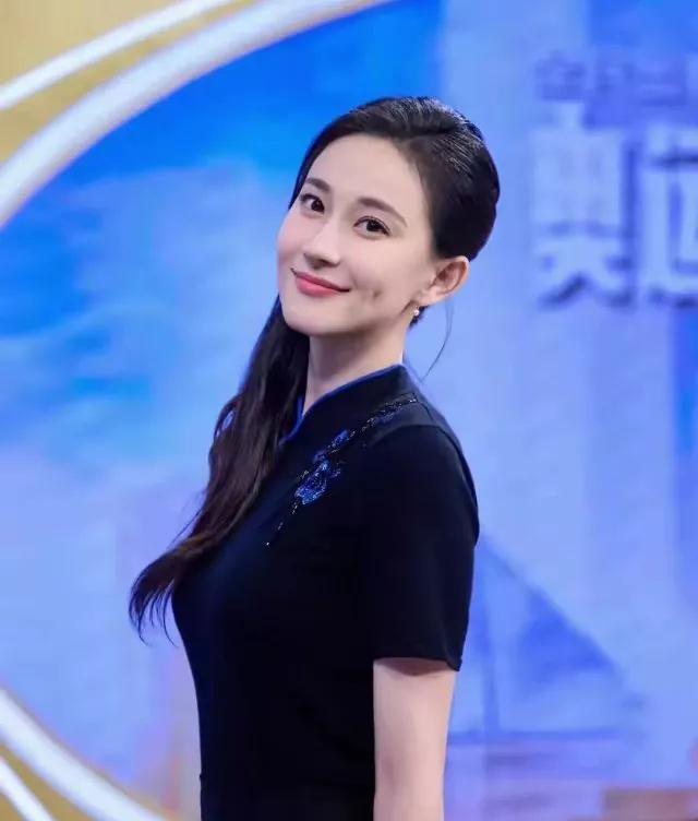 孙杨这辈子值了
游泳夺金，娶妻夺豆
迎娶运动员第一美女豆豆
孙杨，泳坛健将，金牌