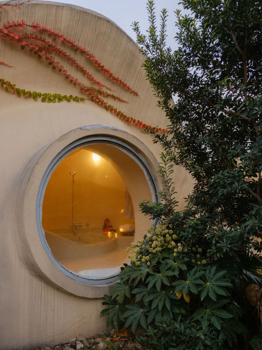 1180r两人📍湖州霍比特人小屋+岩石温泉♨️