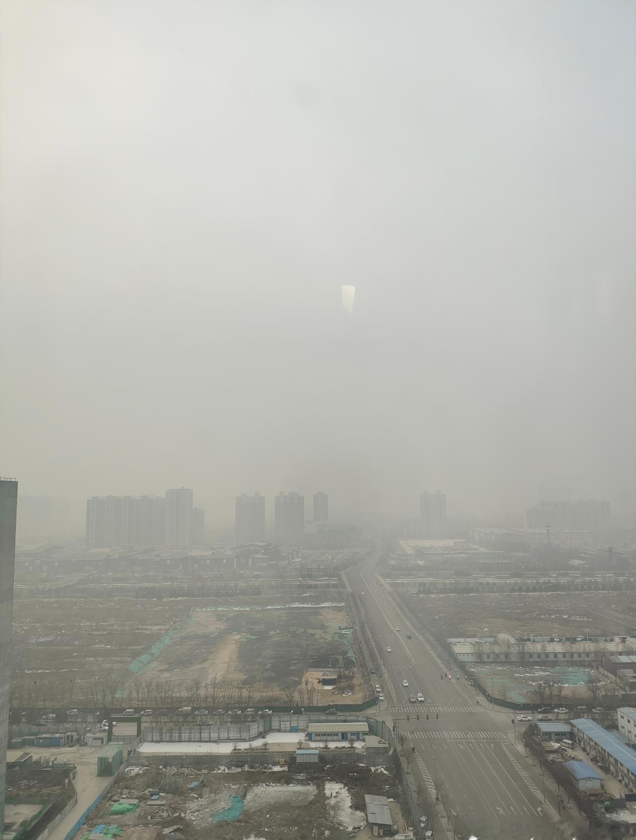 无语😒
今天又是重度雾霾 ​​​