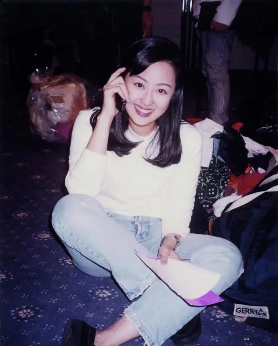 章小蕙现在真是有点被捧上神坛的意思，她的时尚品味和初代直播带货的商业头脑确实厉害