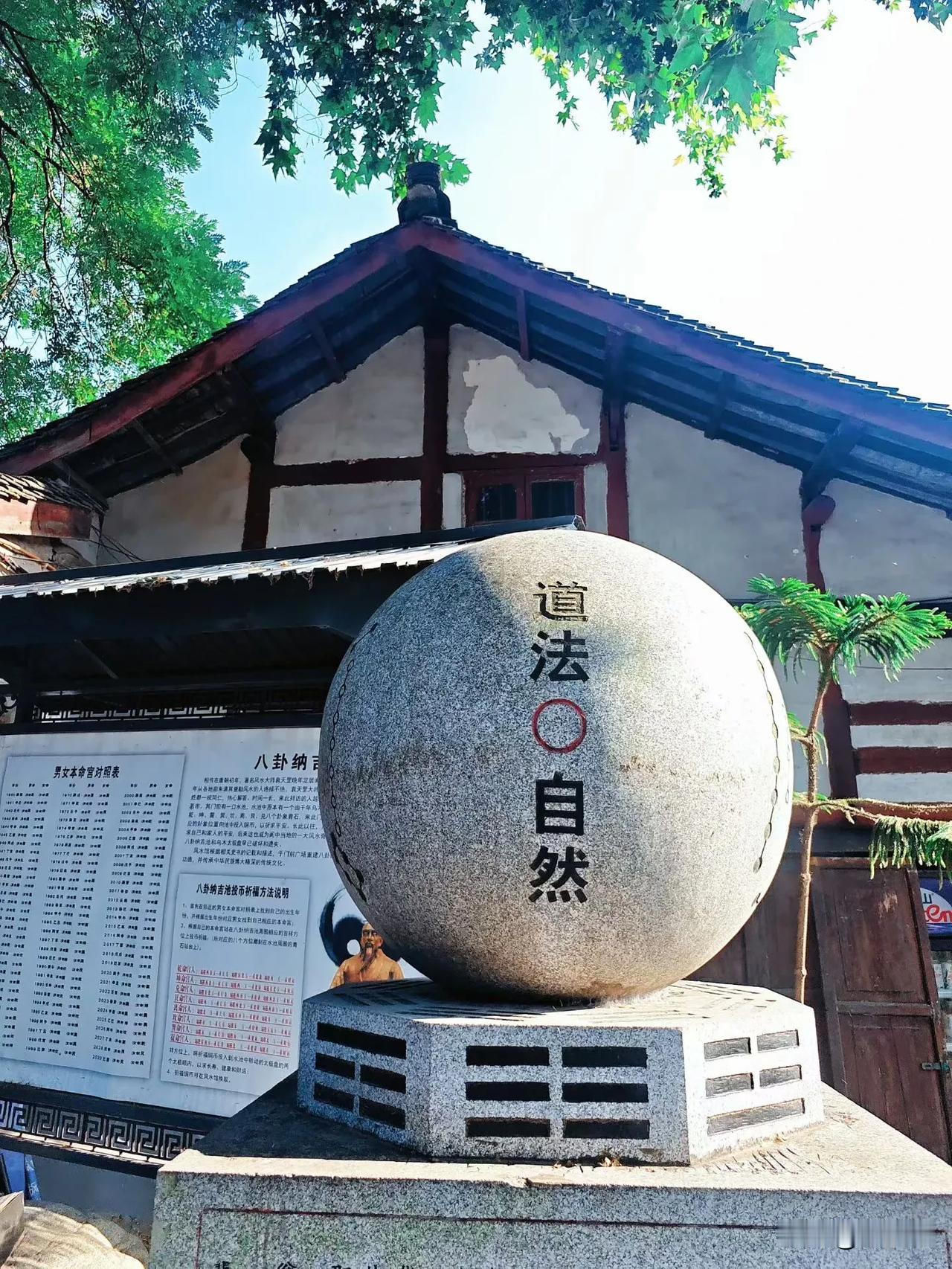 AI 三年多走了三代——对话、工作流、数字员工。
1）做增效数字员工，让 AI 