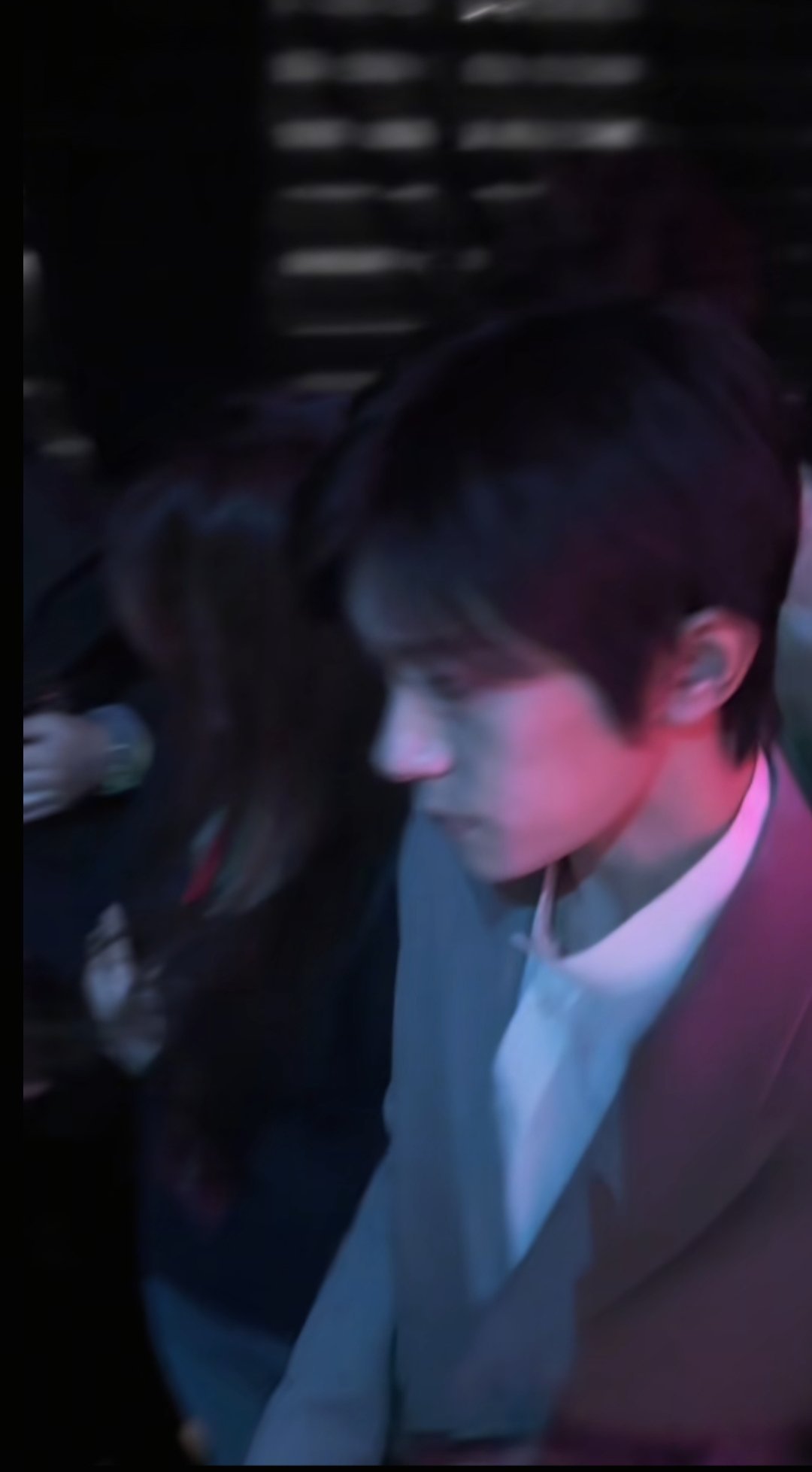 易烊千玺到底像谁？当然是像《惊蛰无声》里又帅又刚的严迪警官本人啊！春节电影院见～