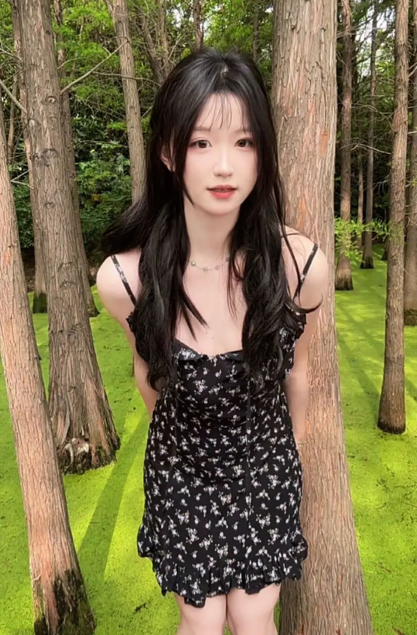 公园碎花裙