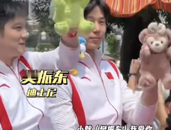 樊振东，惊呆了[捂脸]

9月7日下午，关于樊振东的一个视频引发热议，当天，樊振