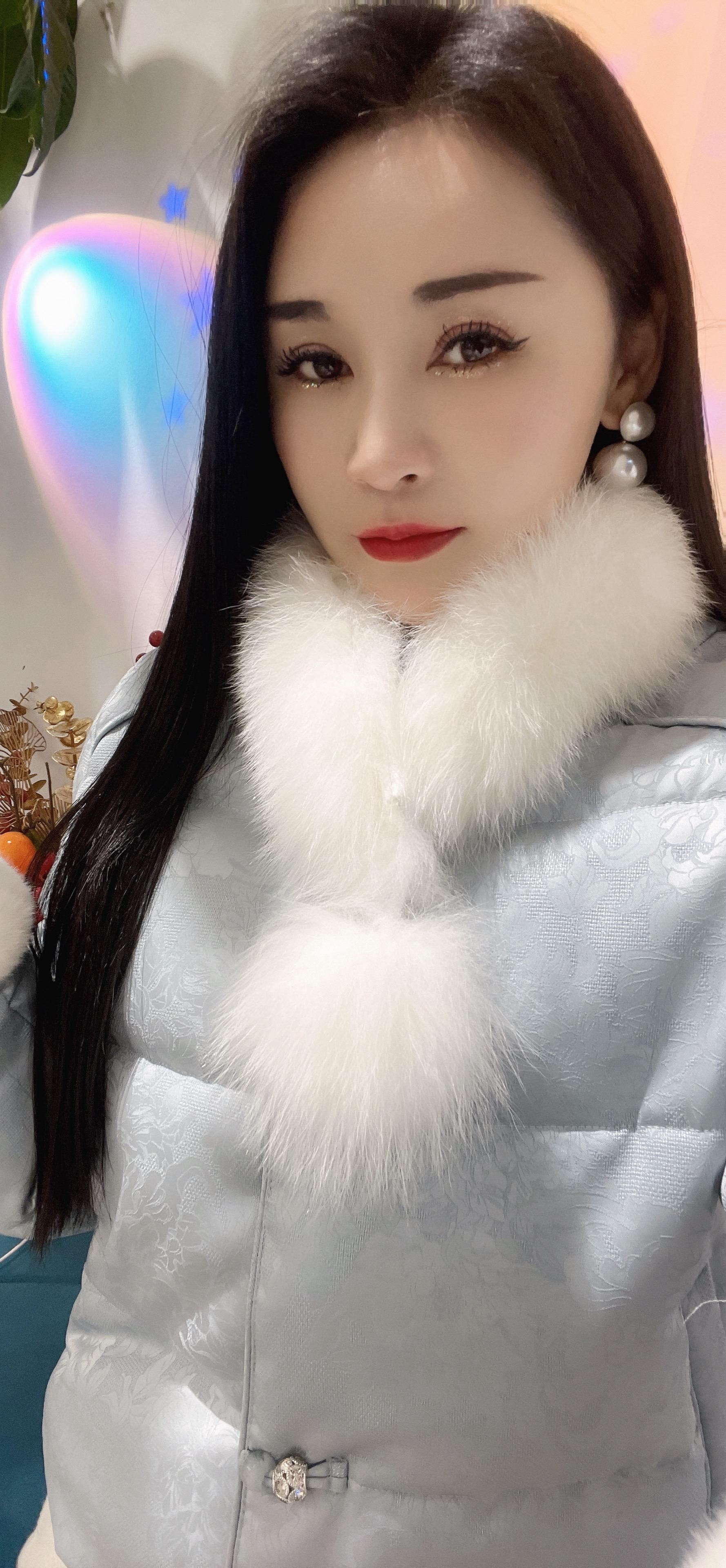 我是一个自尊心特别强的女人，不管任何关系，包括老公在内，也包括姐妹关系...