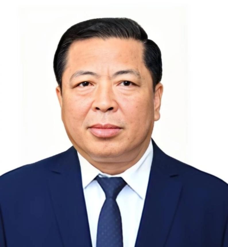 越南建设部部长陈宏明近期忧心忡忡地表示，如果越南南北高铁项目今年内无法顺利动工，