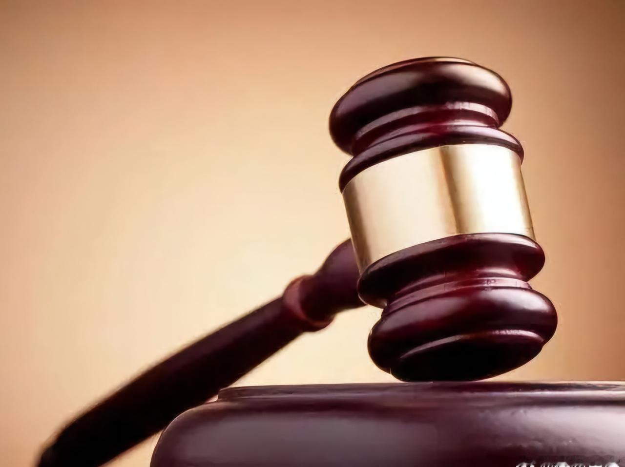 【离婚协议赠与子女房产不可随意撤销离婚将回迁房分配给子女后父亲反悔】离婚时白纸黑