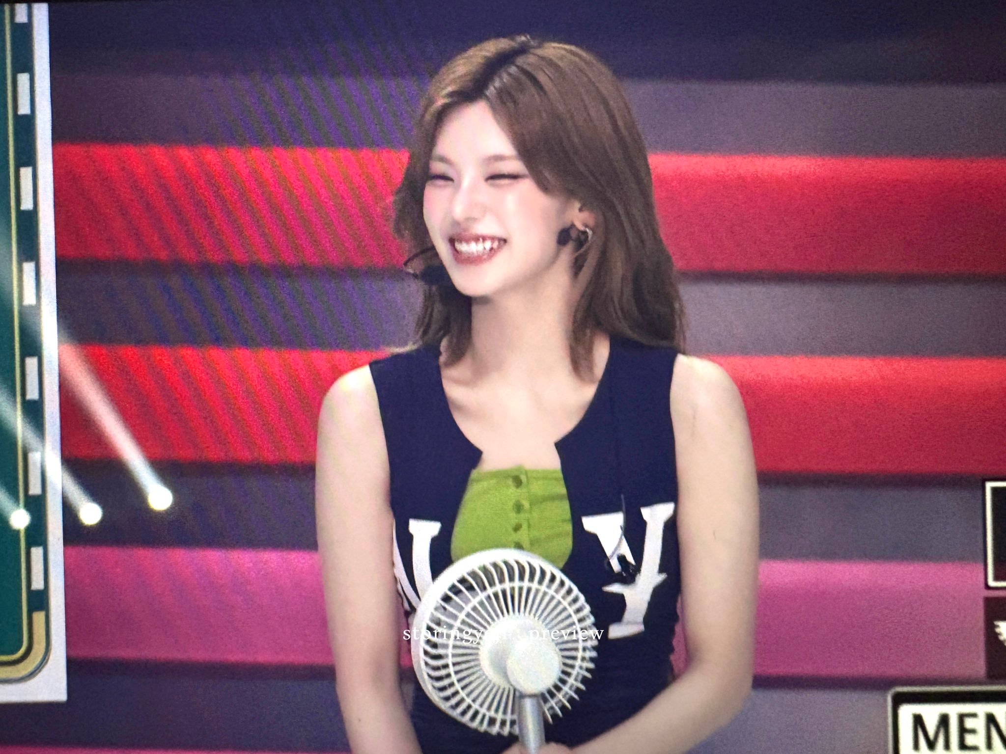 小猫>.<©️storingyeji 