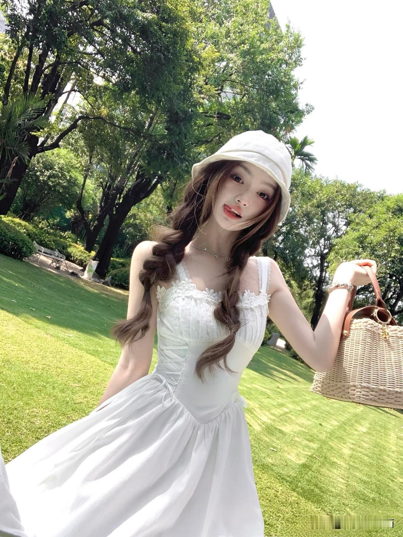 我不想惊艳谁的青春
只想温柔你的岁月
什么样的女人让男人看了就心动 晒出你觉得最