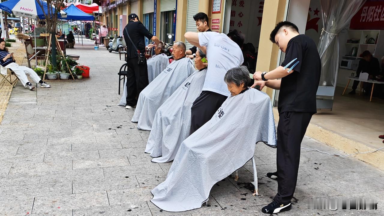 为我的真诚创作点赞！ 👍❤️🔥你也快来发布一条吧！带记录真实生活话题，更容易