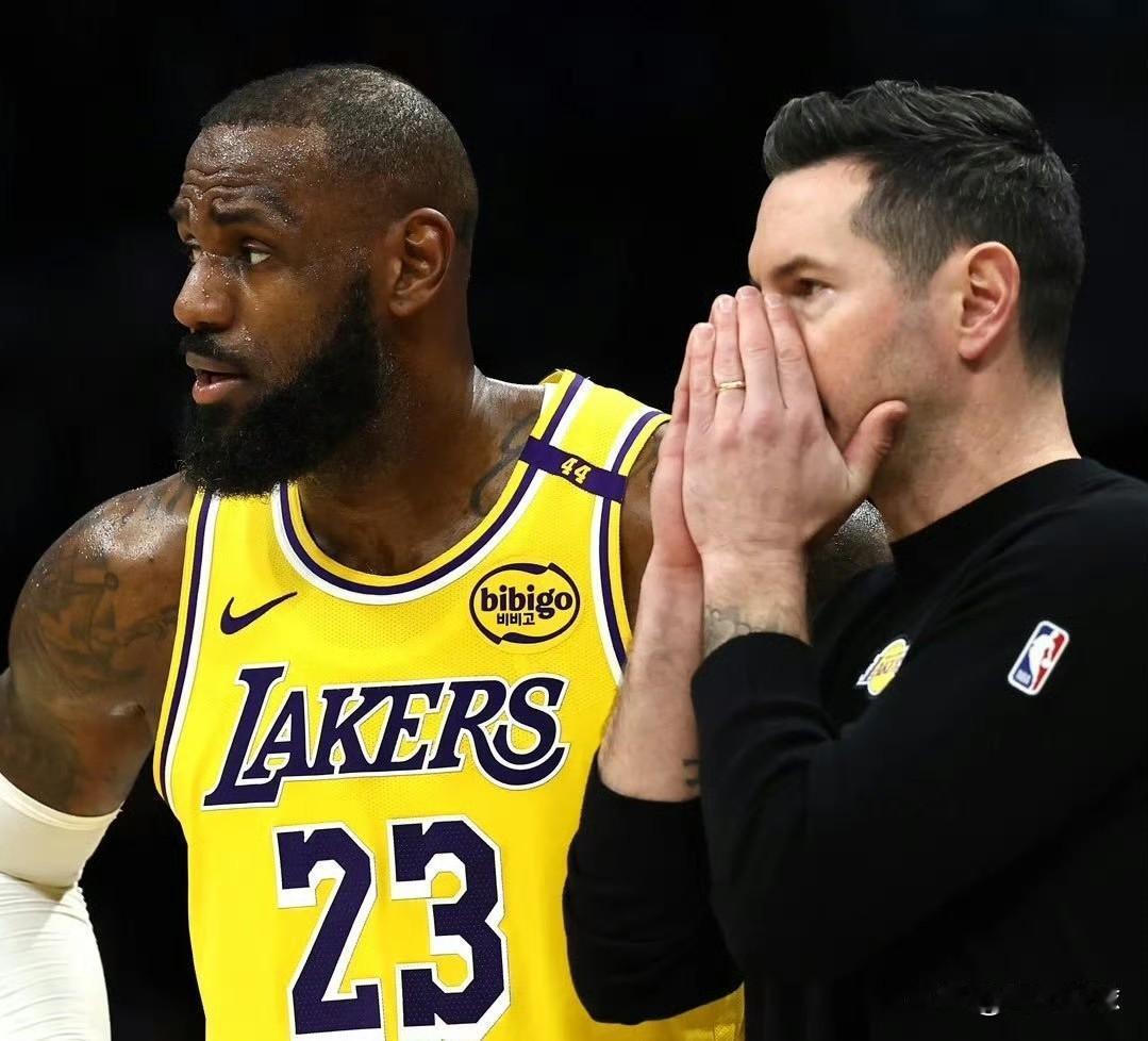 雷迪克要变阵了！

今天，湖人队将坐镇主场迎战国王队，力争结束自己的三连败。本场