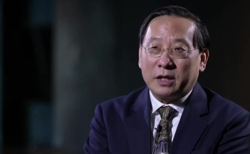 著名学者高志凯在一次研讨中直接点明历史真相：翻开十四年抗战档案，当年先下跪叛国、
