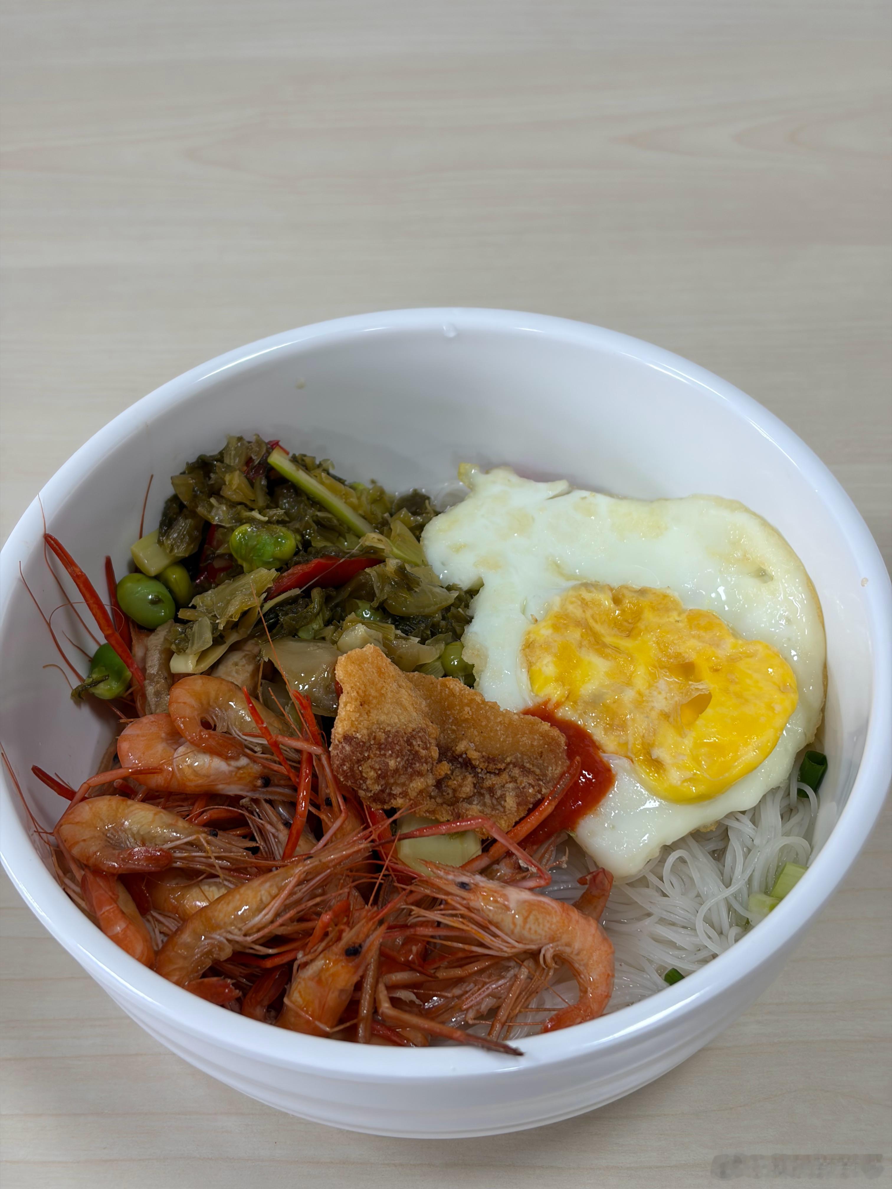 简简单单一碗面🍜 ​​​