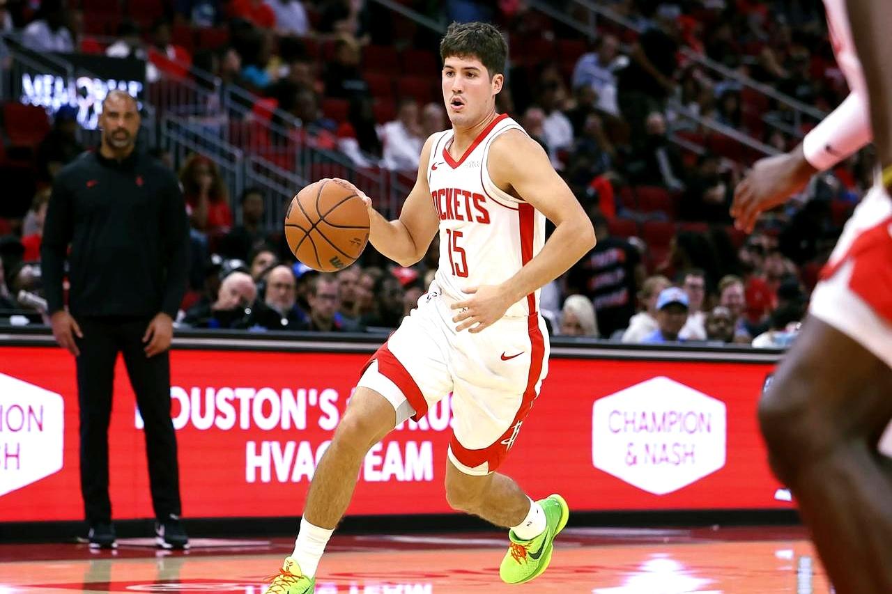 火箭更衣室炸锅！谢波德爆发，队友调侃笑疯网友
火箭最近出了个“黑马”谢波德！最近