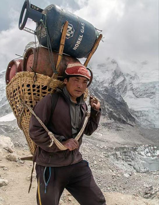 纽约时报刚刚曝光！60 年前美国中情局就联合印度在喜马拉雅山 7800 米高空安