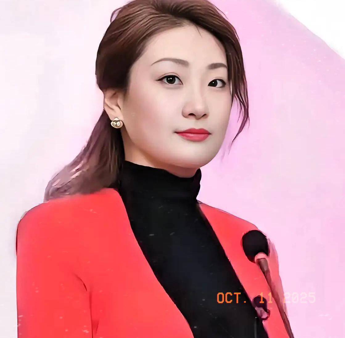 谁能想到宗馥莉从娃哈哈辞职，
居然成了一场没人输的“神仙操作”？说杜建英做梦笑醒