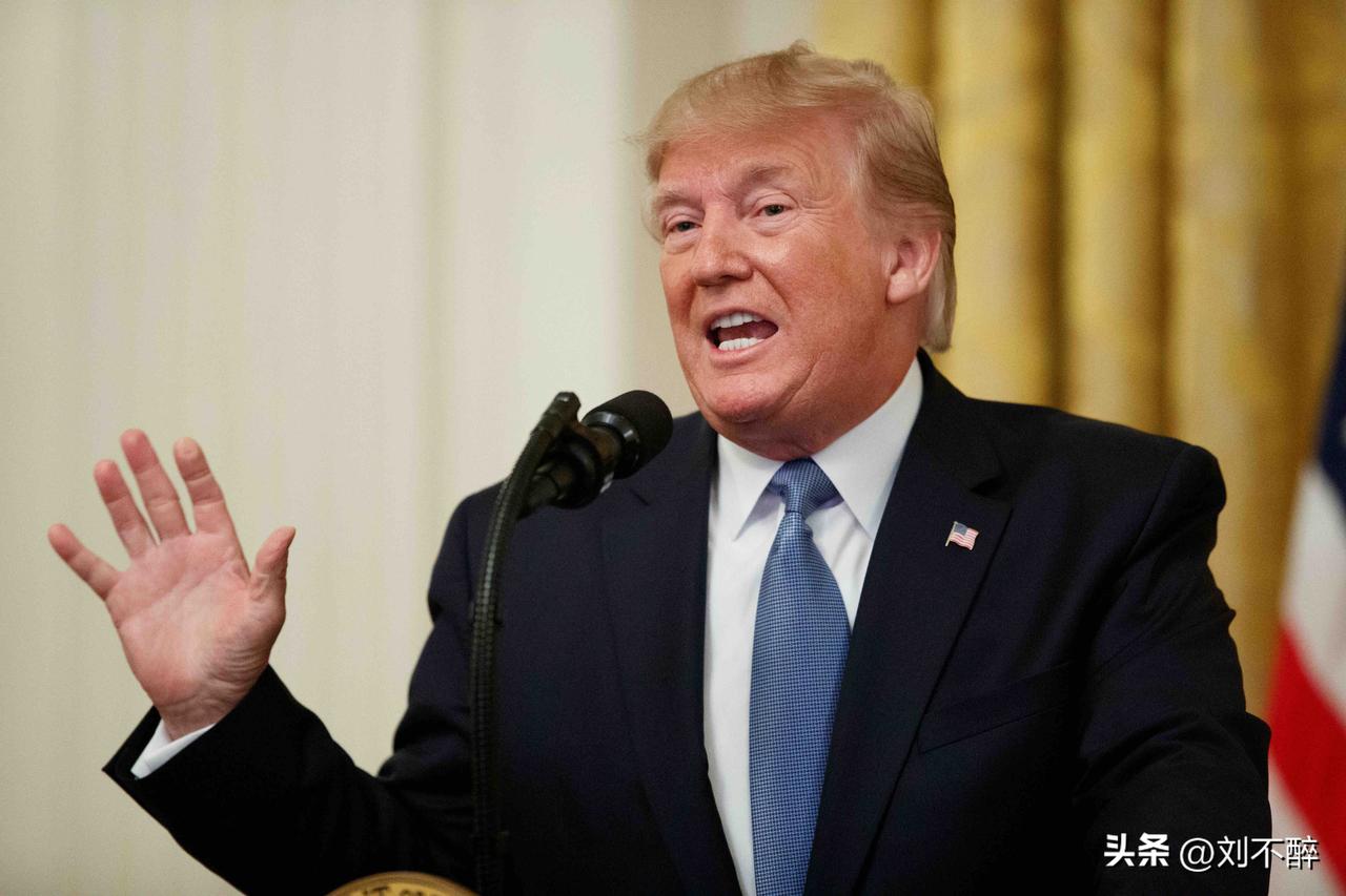 穆杰塔巴当选伊朗最高领袖！特朗普回应：“不高兴”！
据美媒8日报道，特朗普对伊朗