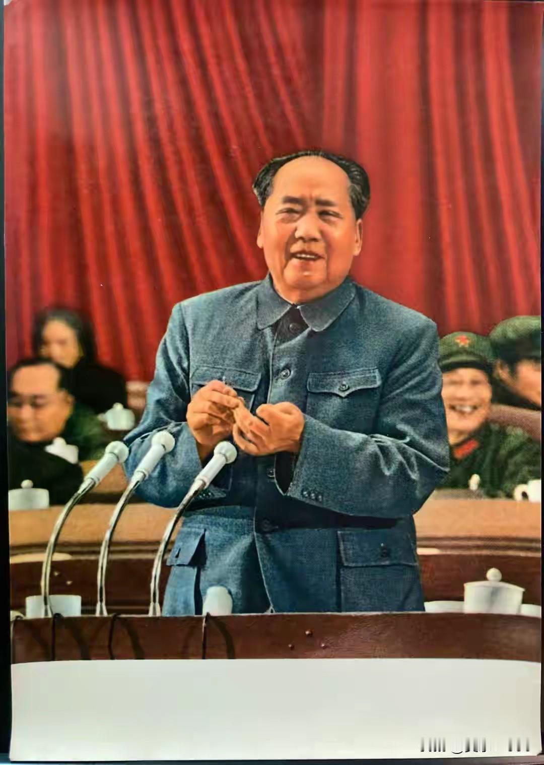 伟人的生涯就像一部波澜壮阔的史诗，他的一生充满传奇。早年积极投身革命，在艰苦的斗