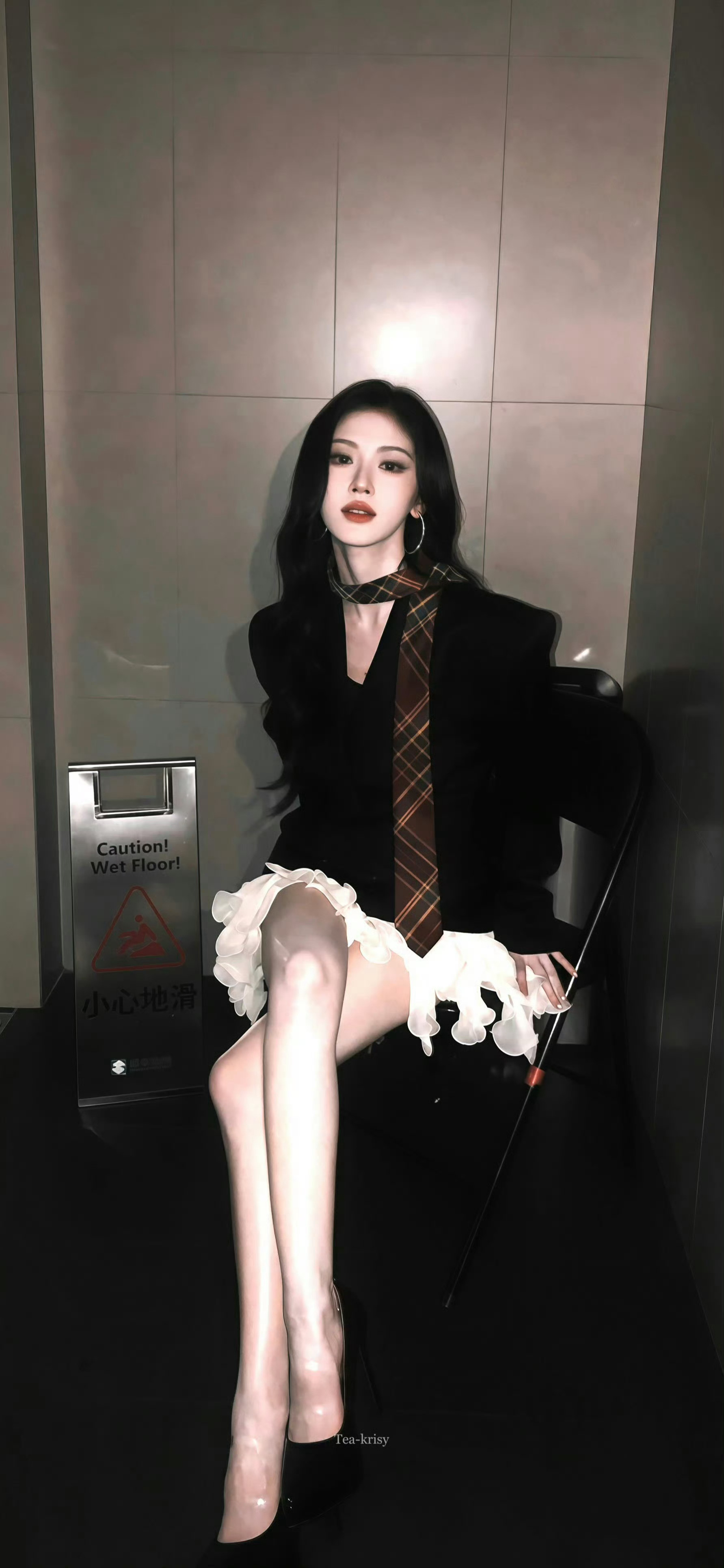 鞠婧祎[超话]鞠婧祎鞠婧祎万花世界苏绿夏 鞠婧祎这般时尚感，也太有女人味了。时尚