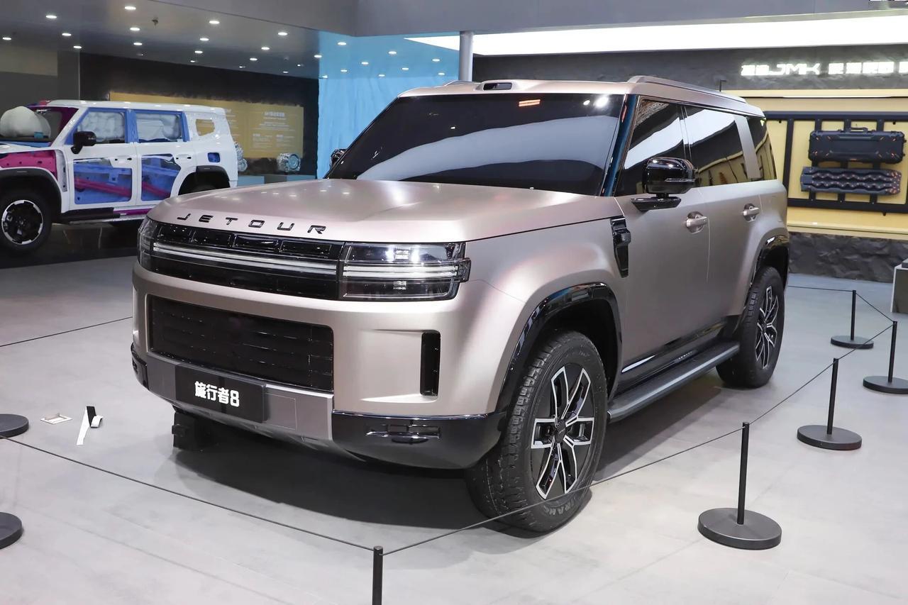 续航超1300km，捷途旅行者8亮相北京车展靠着多款中低端方盒子SUV，捷途在轻