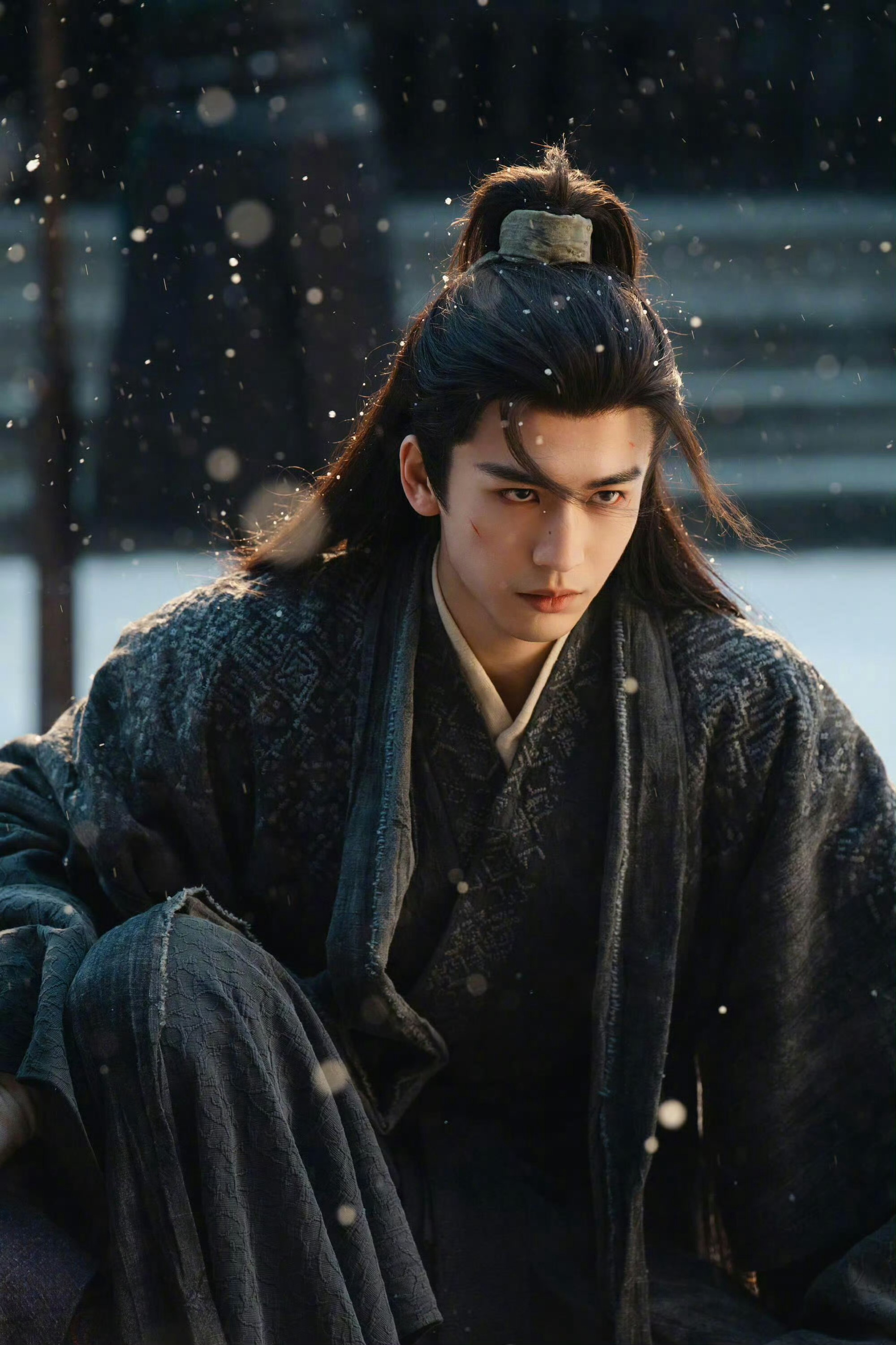 #早安咪语##张凌赫95生唯一三平台破万男主#从一步一步到一部一部，张凌赫和谢征