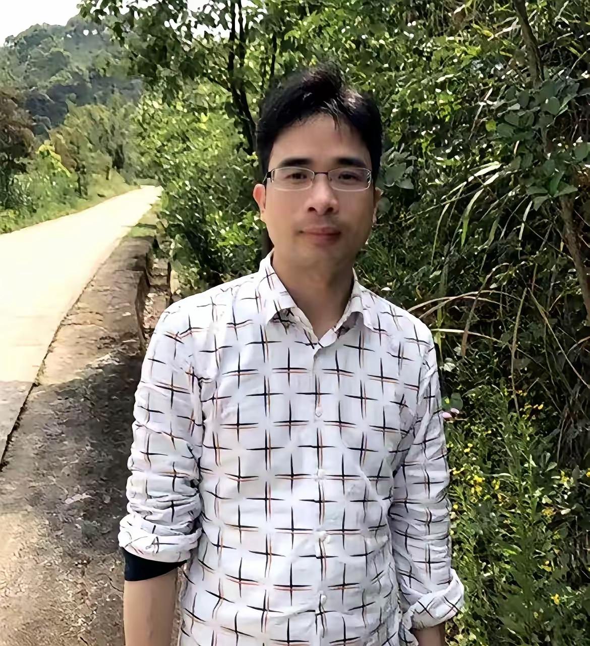可怜之人，必有可恨之处。陪你住地下室，耗去了5年青春，没想到你遇上一个模样清秀些